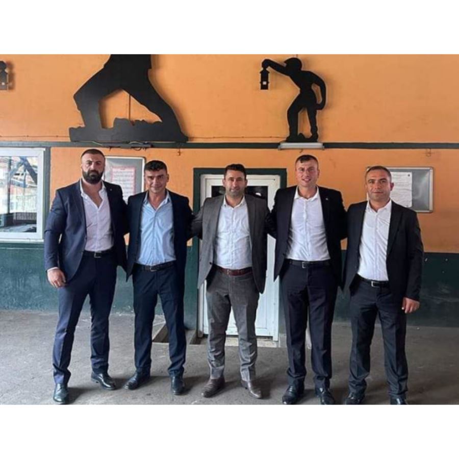 Yener aslanboğa ve arkadaşları deniz otelde buluştu 