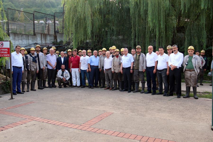 DEMİR’DEN MADEN İŞÇİSİYLE BİR ARAYA GELEN MİLLETVEKİLİ UÇAR’A DOSYA