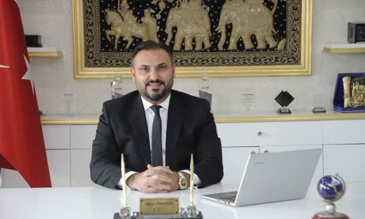 ADAY DEĞİL VEKİL GİBİ 