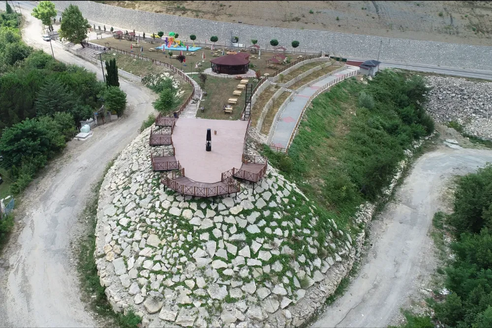MADENCİ FENERİ, SEYİR TERASI’NDA