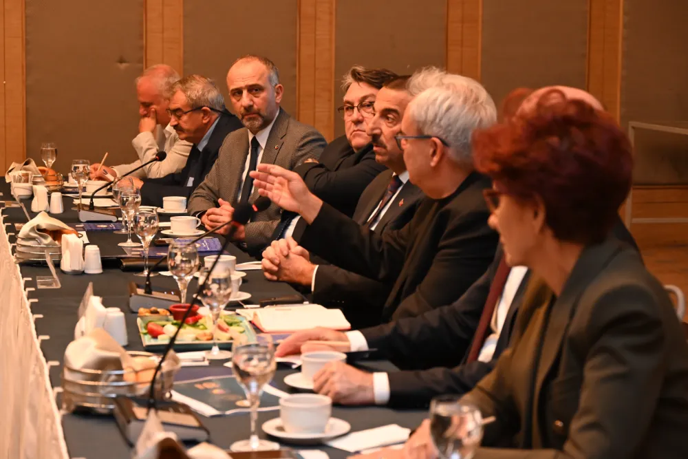 Rektör Özölçer, TEPAV ve ZTSO’nun Düzenlediği Toplantıya Katıldı