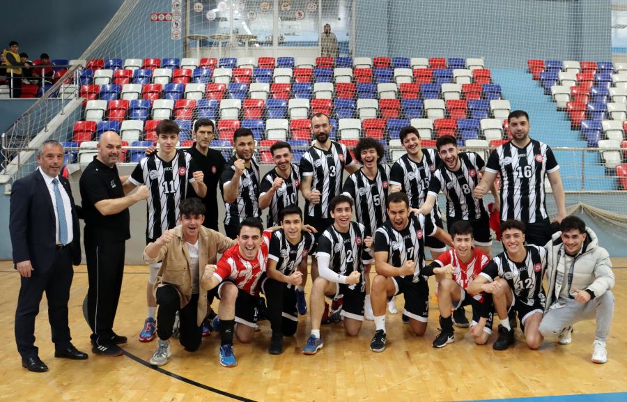 ZONGULDAK VOLEYBOL’UN EFELERİ 2. LİGE YÜKSELME FİNAL KARŞILAŞMALARINA ÇIKIYOR