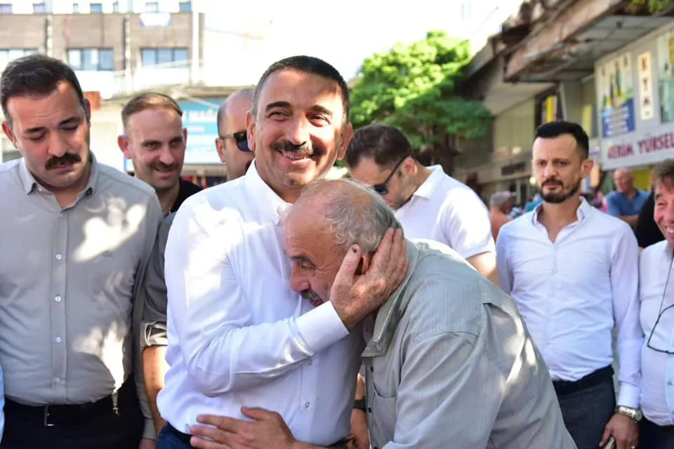Vali, köprü altı esnafını dinledi