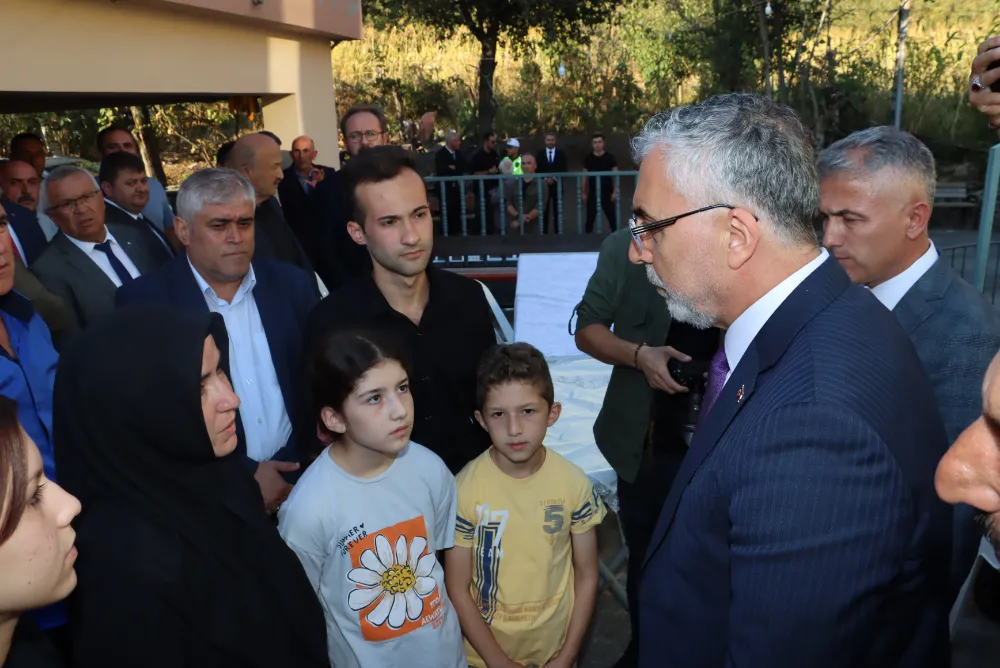 Bakan Işıkhan, maden şehidi ailesini ziyaret etti