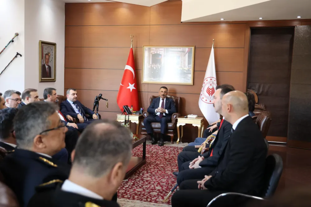 Vali Osman Hacıbektaşoğlu tebrikleri kabul etti