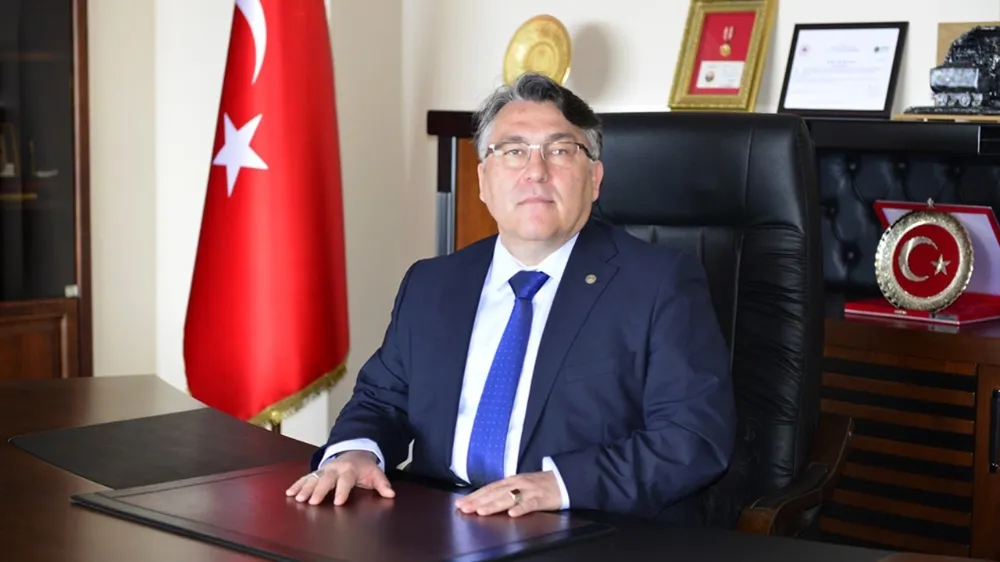 Rektör Özölçer