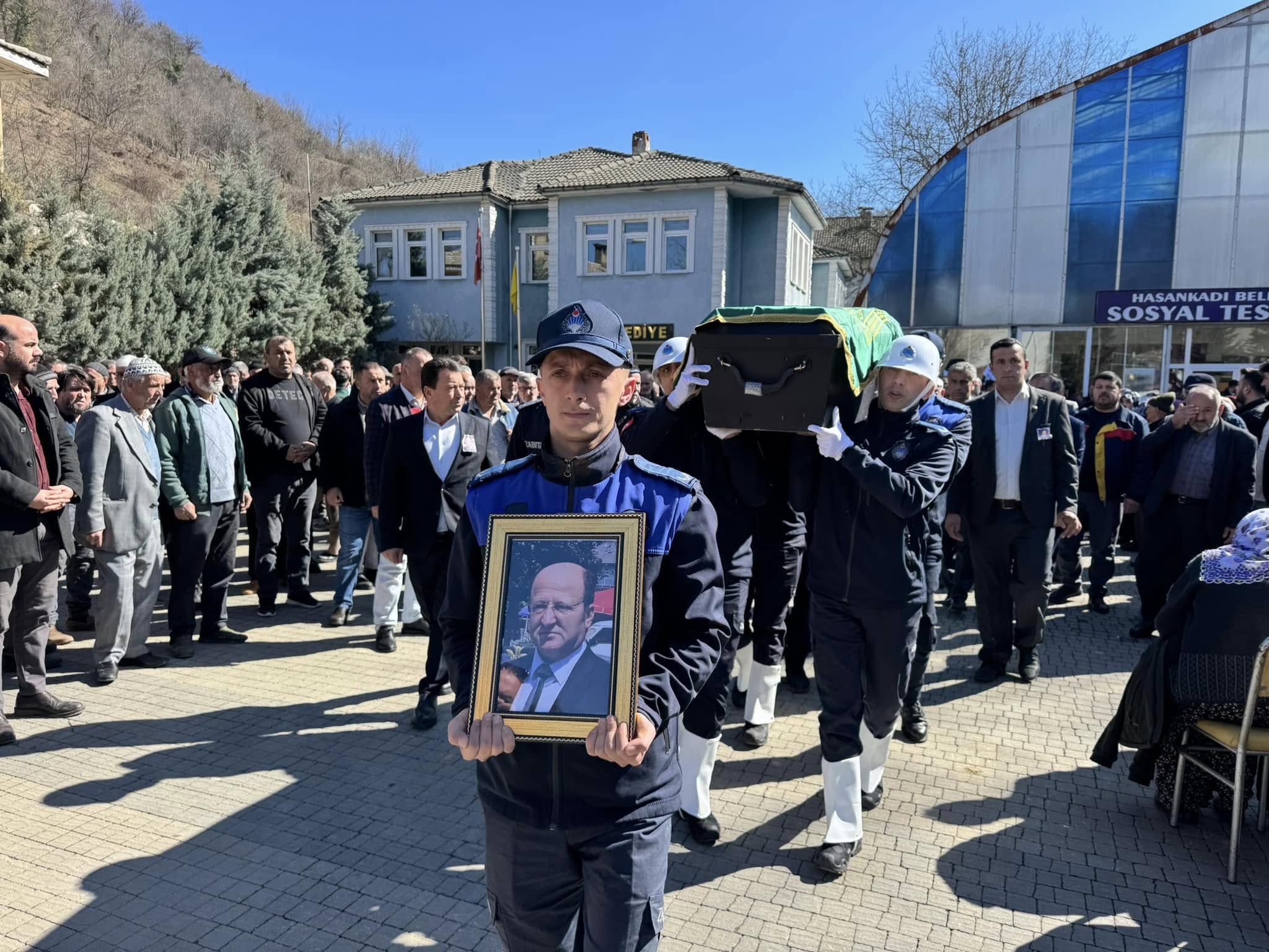   ZEKİ ERDOĞAN DEFNEDİLDİ