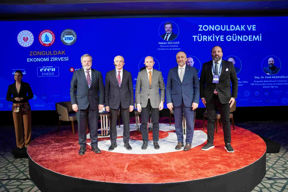 ZONGULDAK EKONOMİ ZİRVESİ YOĞUN KATILIMLA GERÇEKLEŞTİ