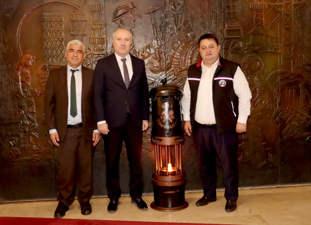 MADENCİNİN 1 MAYIS İŞÇİ BAYRAMINI KUTLADILAR