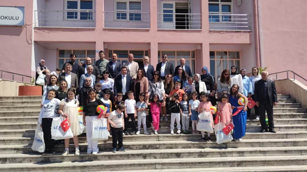 360 Çocuğa Bayram Hediyesi 